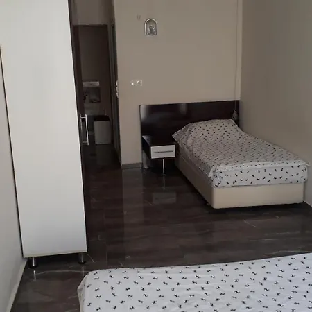 Lara Camlik Homestay *