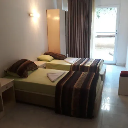 Lara Camlik Homestay *