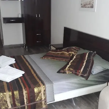 Lara Camlik Homestay *
