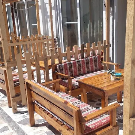 Homestay Lara Camlik *